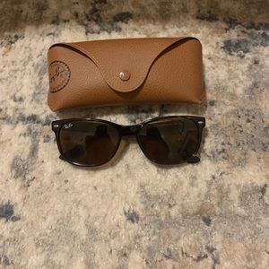 RAY-BAN SUNGLASSES